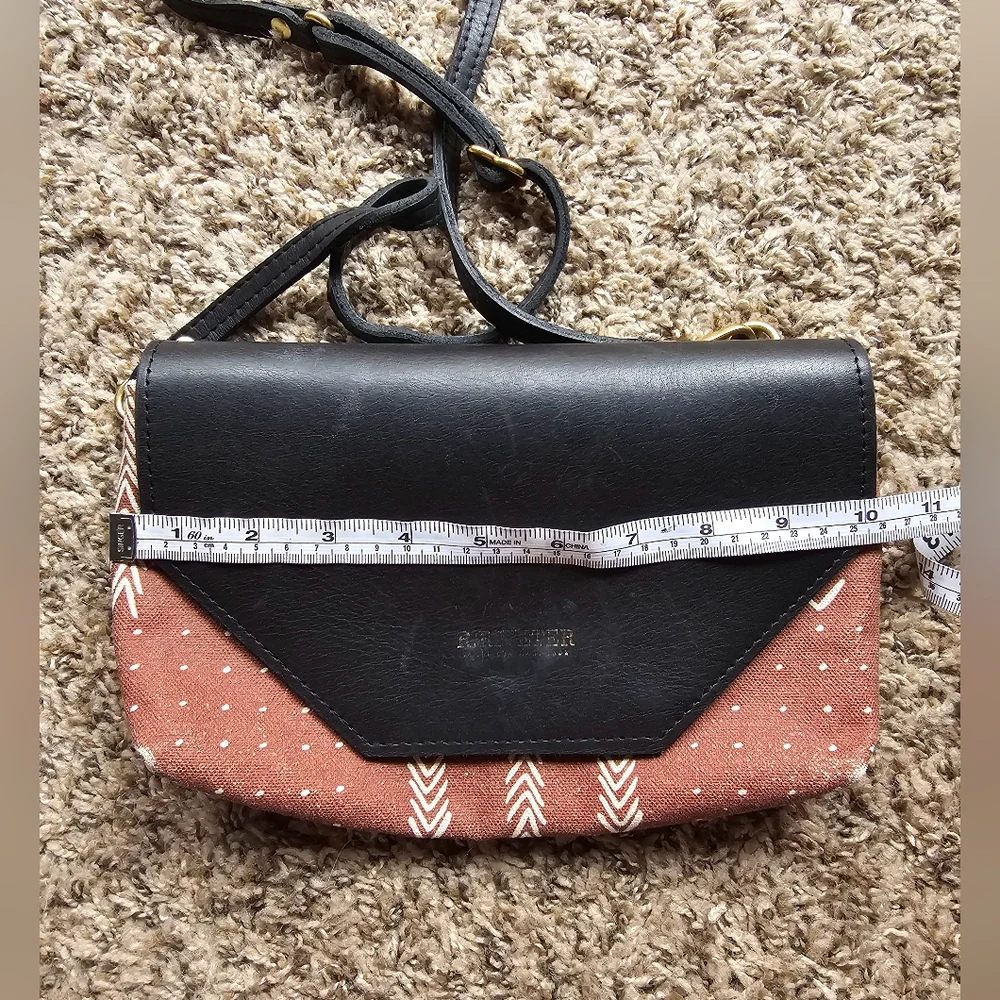R.Riveter american handmade black leather and brown and ethnic crossbody‎ bag